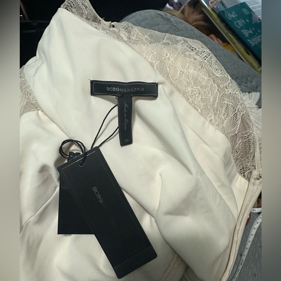 BCBG MAXAZRIA Dress Size 4 - Picture 8 of 9